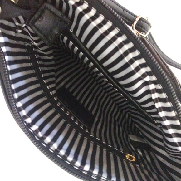 PARK AVE COLLECTION VEGAN CROSSBODY SHOULDER BAG - Picture 3 of 5